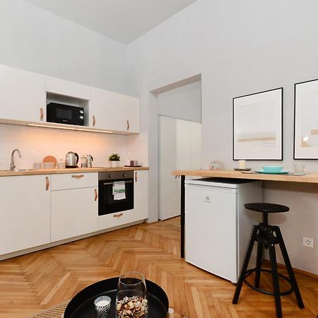 Monochrome Chic Apartments R613 Budapeşte Dış mekan fotoğraf