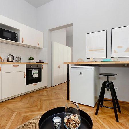 Monochrome Chic Apartments R613 Budapeşte Dış mekan fotoğraf